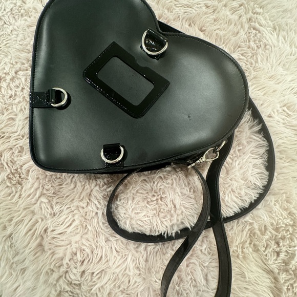 doc marten heart shaped purse - Picture 2 of 3